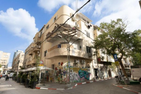 Artistic 2BR Apt w Balcony in Florentin Center by Sea N' Rent